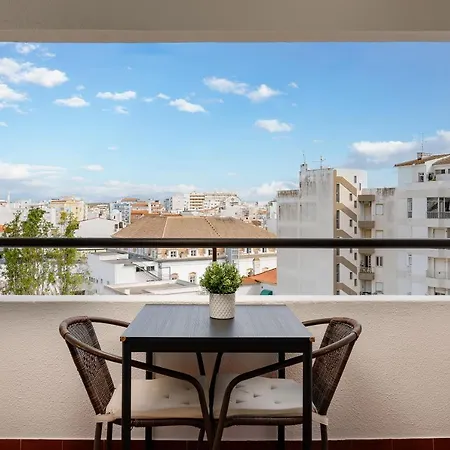 شقة Sunny W/ Balcony In By Lovelystay *