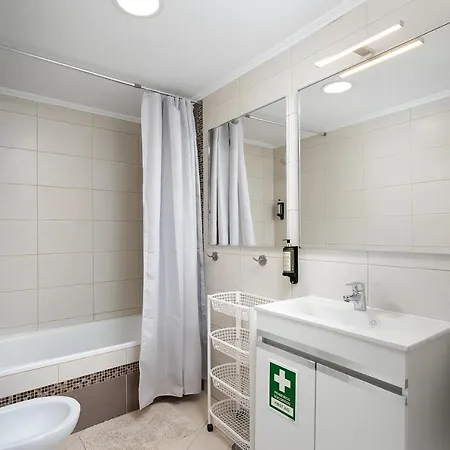 Apartmán Sunny W/ Balcony In By Lovelystay *